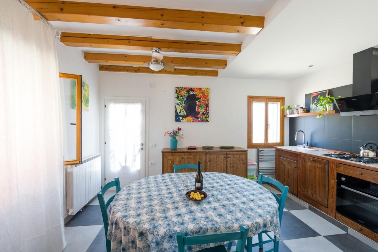 Night Galleria Holiday Home - Bed & Art In Burano - The Pink House Экстерьер фото