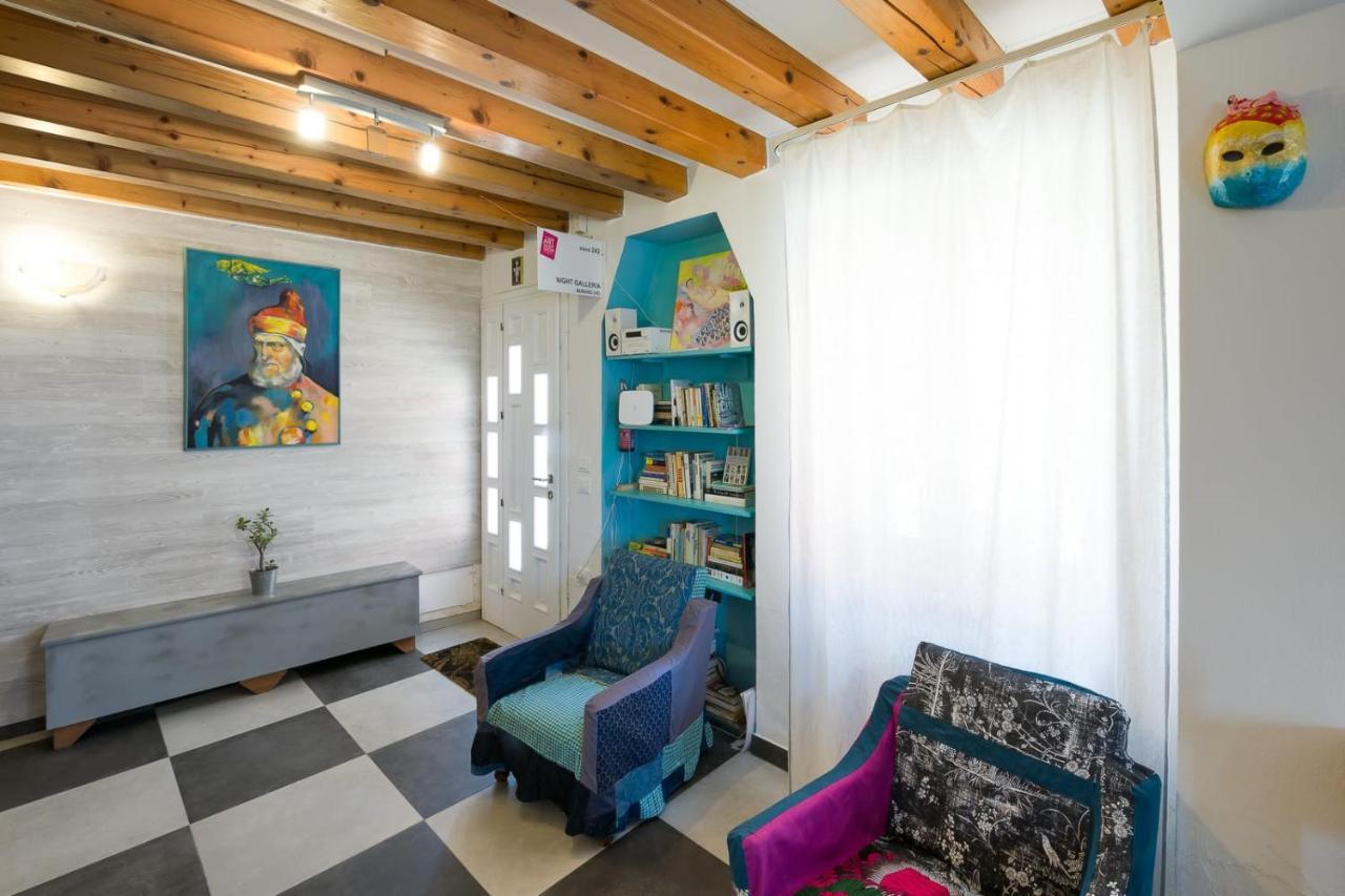 Night Galleria Holiday Home - Bed & Art In Burano - The Pink House Экстерьер фото